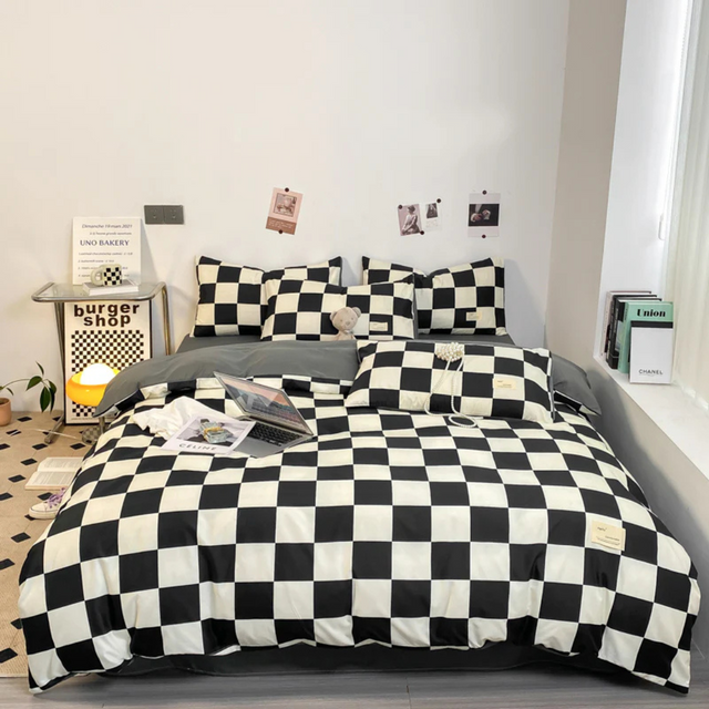 Luxury Duvet Cover with Checkered Pattern