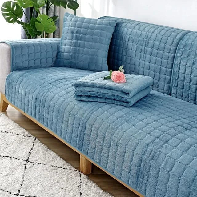 VelvetCozy - Plush velvet anti-slip sofa cover for added elegance and comfort
