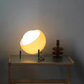 Automatic table lamp with motion sensor