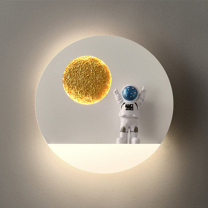 Contemporary Creative Iron Resin Round Astronaut LED Wall Light Lamp for Bedroom