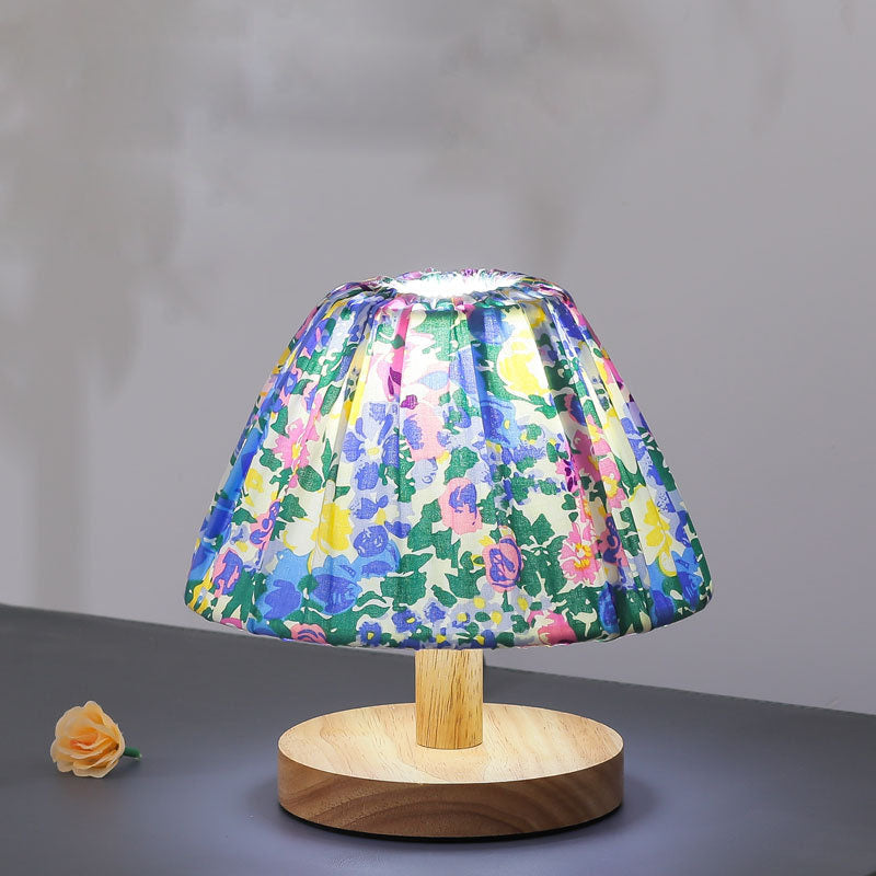 Modern Minimalist Creative Iron Flower Shape 1-Lamp Table Lamp