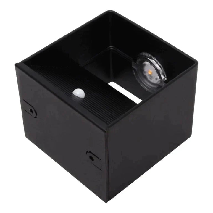 The luxurious and wireless wall lamp!