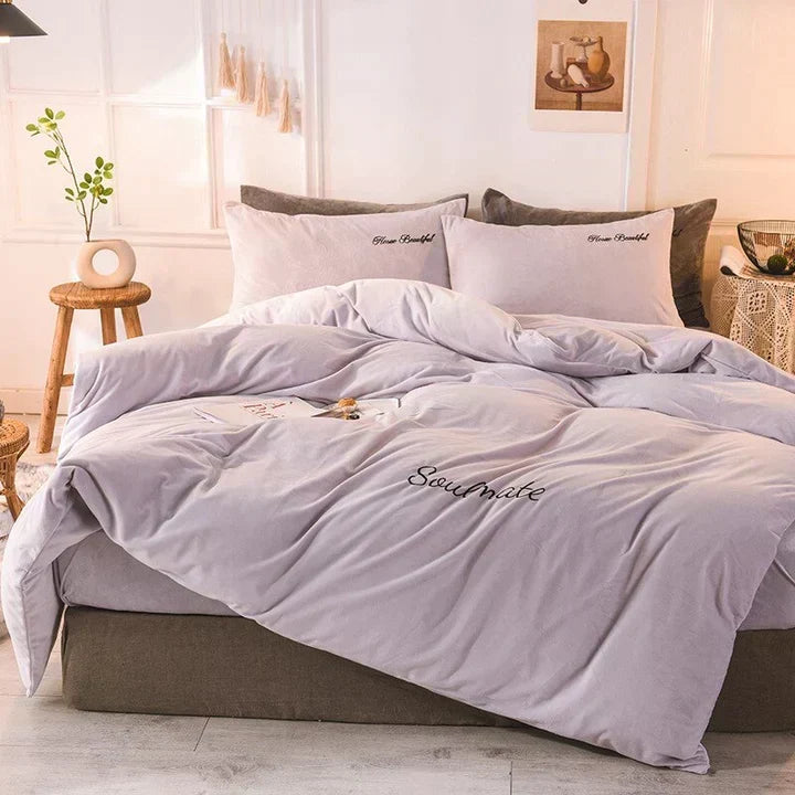 Bedding - Cozy fleece bedding for an unparalleled sleeping experience