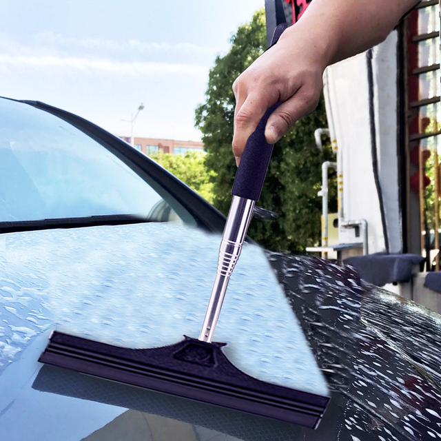 Entrance adjustable rearview mirror dryer