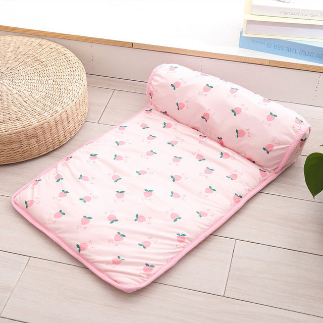 Pet Summer Cool Bed Ice Silk Cooling Mat for Dogs & Cats |