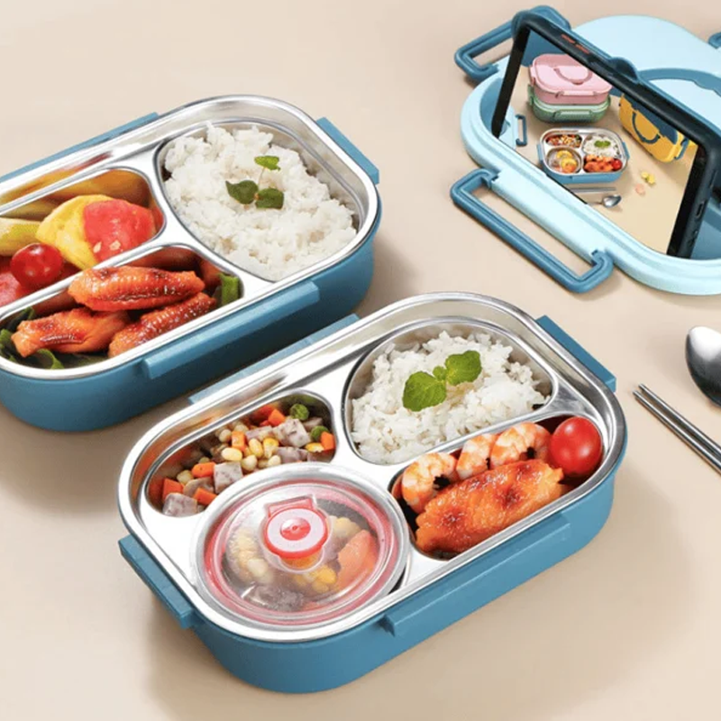 Bento lunch box made of stainless steel