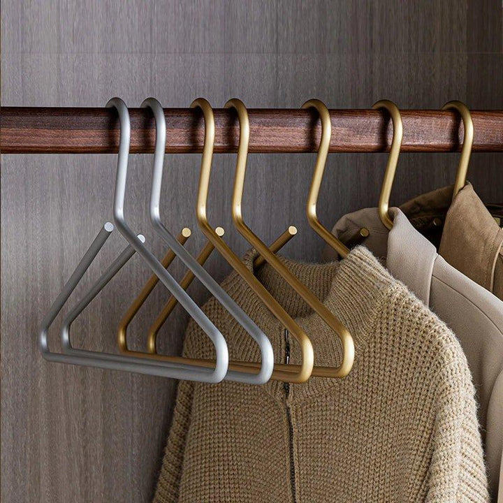 5 pieces of hangers made of solid matte gold/silver │ Seamless wardrobe organizer made of metal