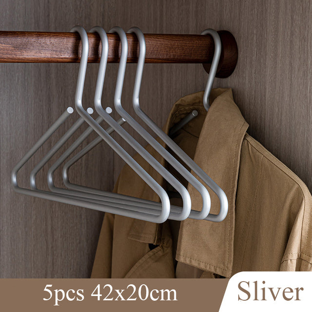 5 pieces of hangers made of solid matte gold/silver │ Seamless wardrobe organizer made of metal
