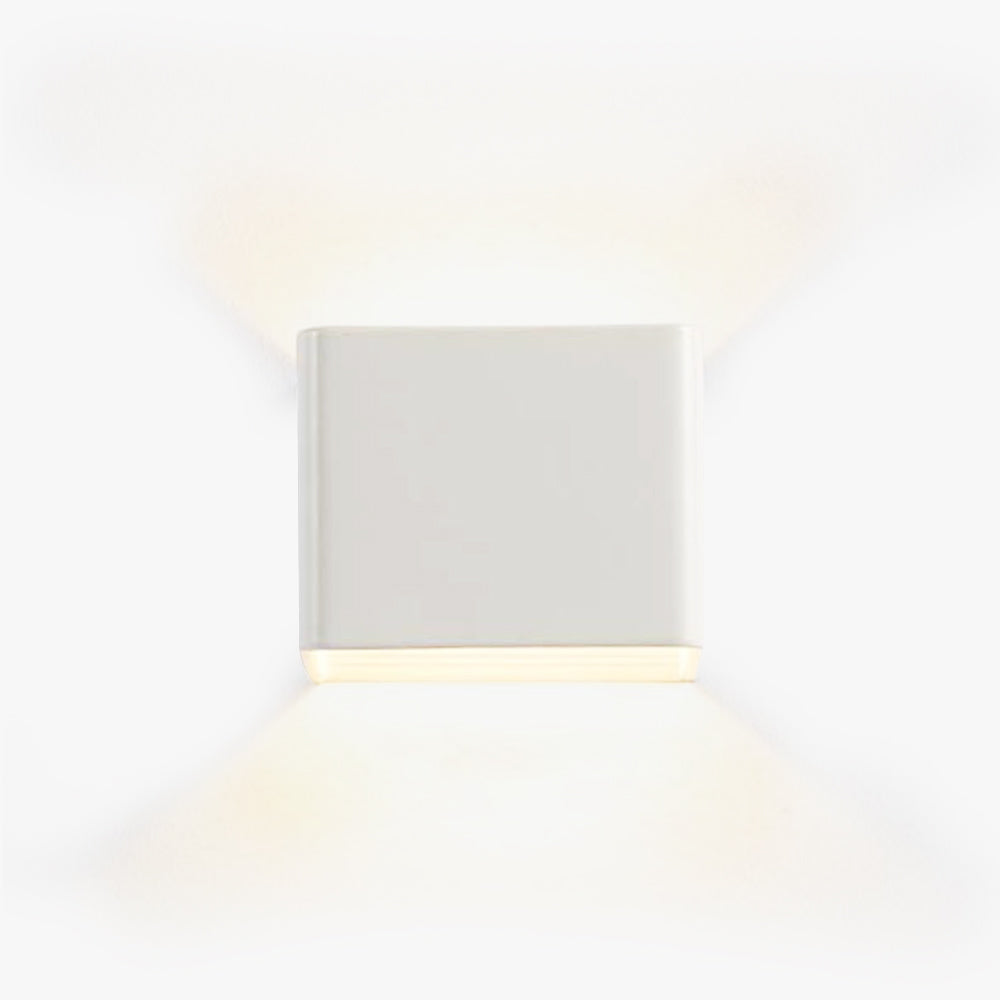 OrrSquare – Modern square wall lamp for stylish lighting