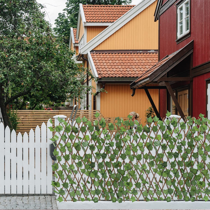 Expandable Faux Twilight Fence