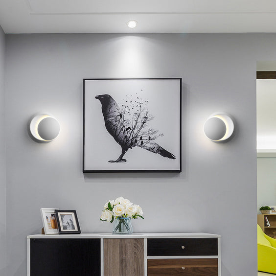 Contemporary Nordic Iron Round Eclipse Rotatable LED Wall Light for Nightstand