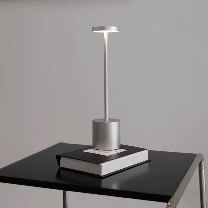 Classic wireless lamp - Touch sensor LED desk lamp with 3 adjustable color temperatures