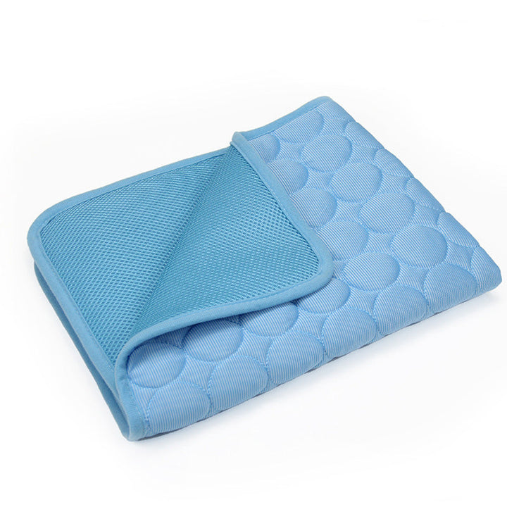 Self-Cooling Mat for Four-Legged Friends Ideal for Hot Summer