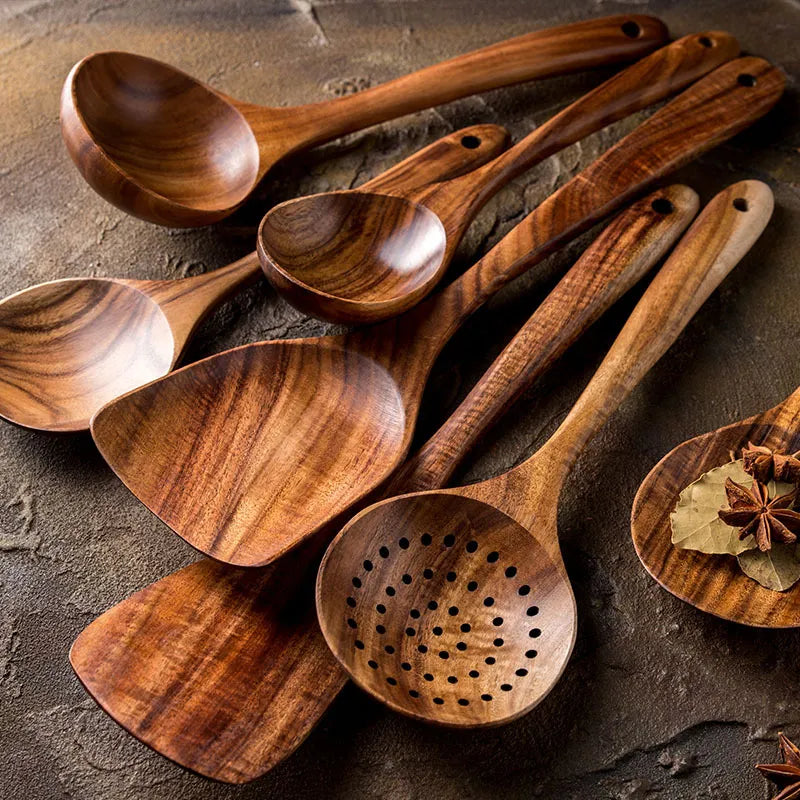 NordTeak 7-piece kitchen helper set – premium teak wood tools for stylish and versatile cooking