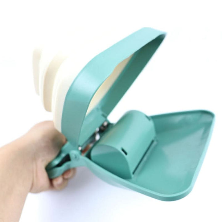 PAWPICK SCOOPER – Portable dog poop scooper with clip &amp; one-handed operation