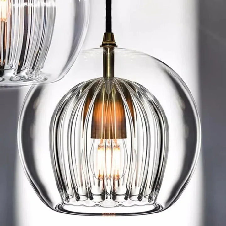 Pendant light made of modern glass for an elegant look