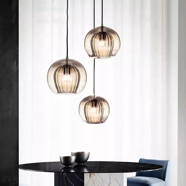Pendant light made of modern glass for an elegant look