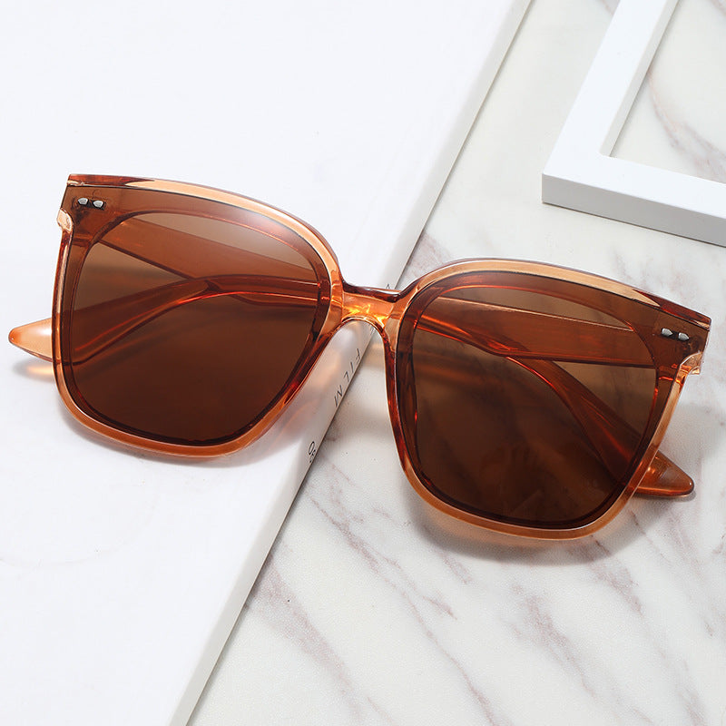 Ladies square sunglasses with mirrored gradient