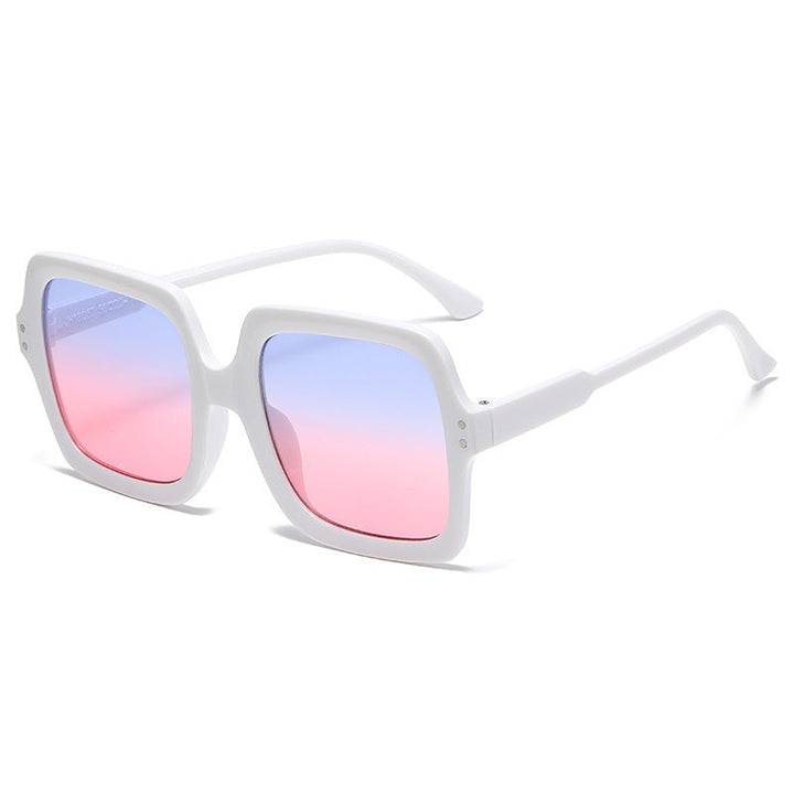 Ladies fashionable square sunglasses with mirrored lenses
