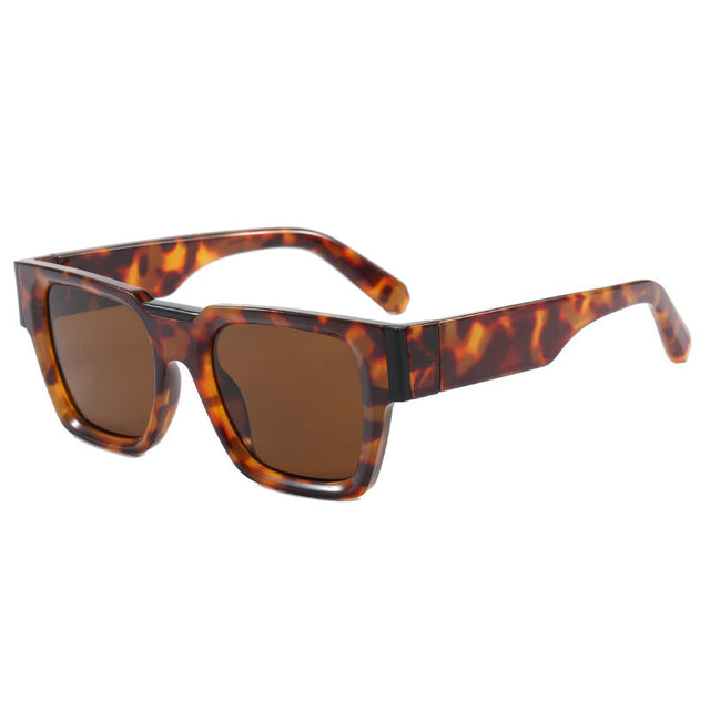 Women mirrored cat-eye sunglasses with comfortable fit