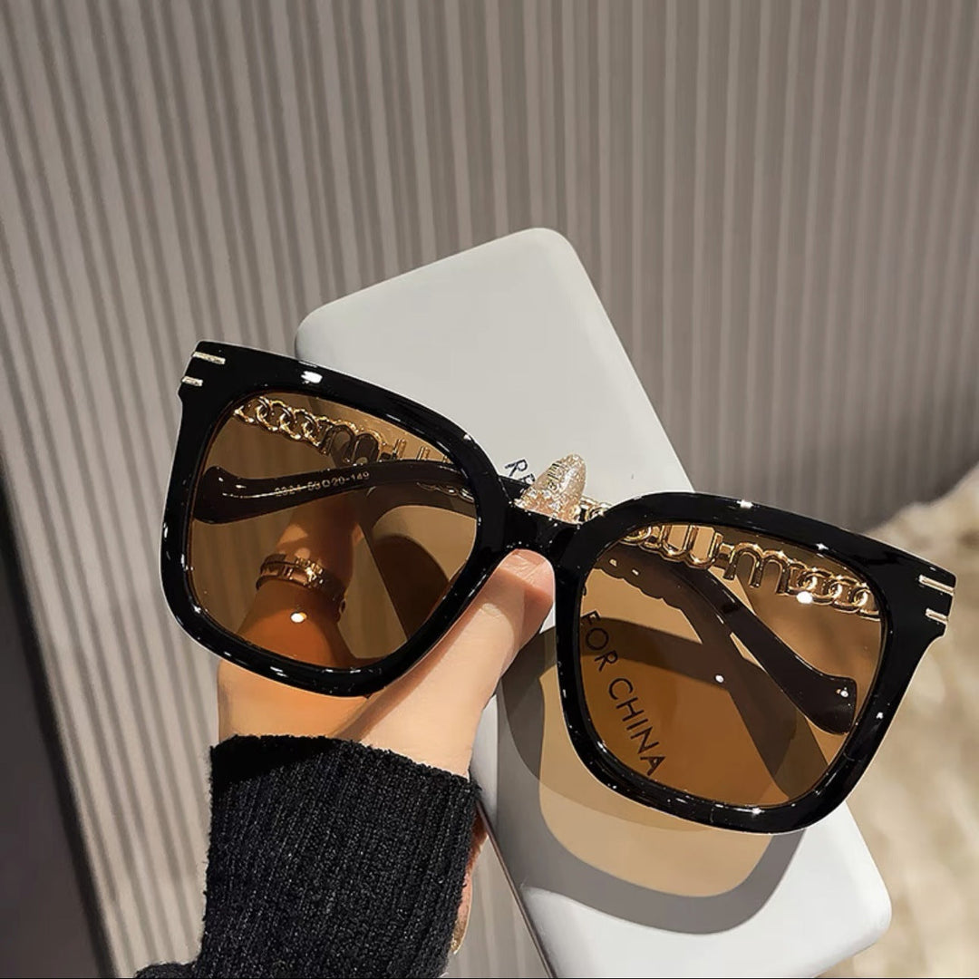 Ladies Designer Sunglasses with Elegant Metal Frame and Mirrored Lenses