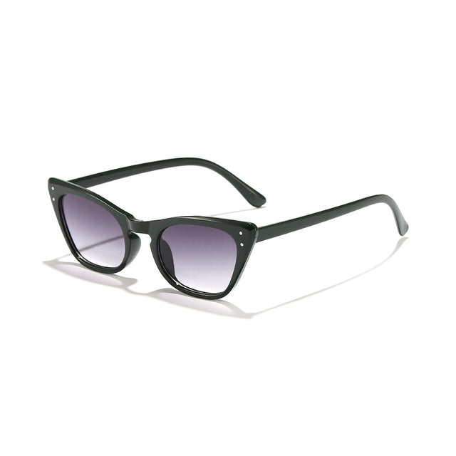 Ladies Cat-Eye Sunglasses with Mirrored Lenses and Stylish Frame