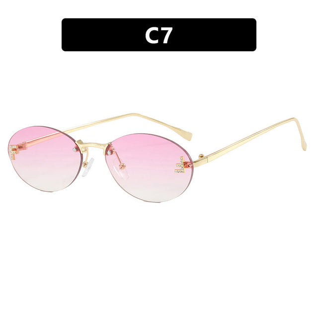 Women's fashionable sunglasses with elegant mirrored lens front and delicate metal frame