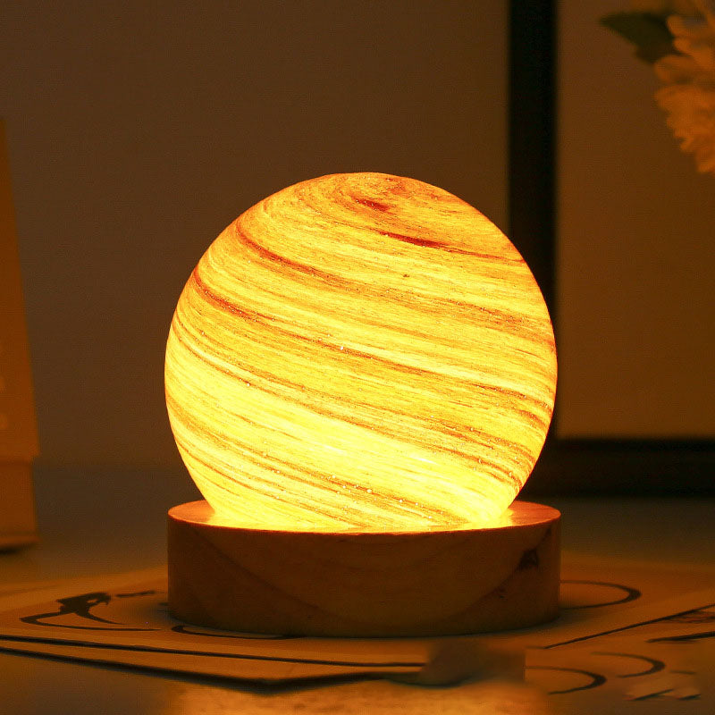 Enchanting Planet Lamp – A Universe of colors and Dreams