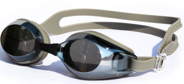 Sporty swimming goggles with mirrored lenses and ergonomic design