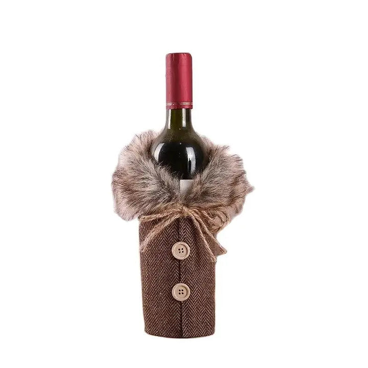 Christmas bottle cover with fur collar – festive cover for wine bottles, gnome decoration for Christmas, perfect as gift wrapping |