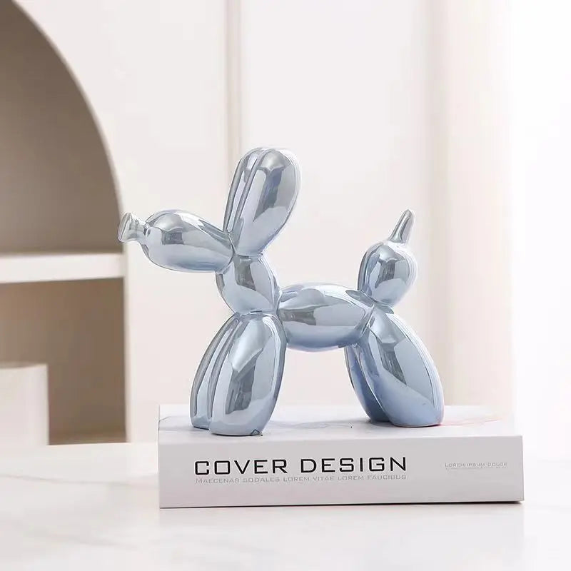 – Small dog sculpture made of balloons