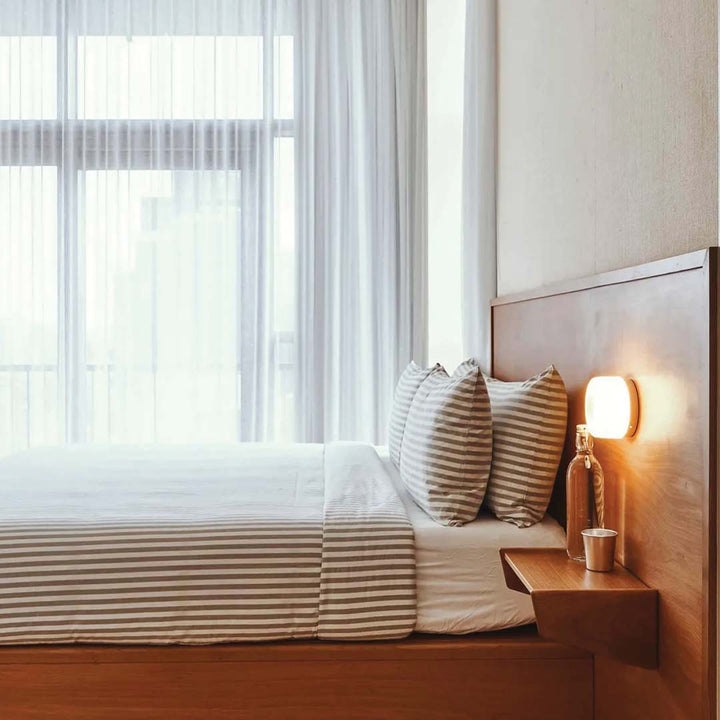 Elegant Dimple Wall Lamp for a Modern Home
