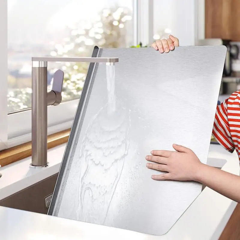 SteelEdge – Hygienic stainless steel cutting board with non-slip and sleek edge design
