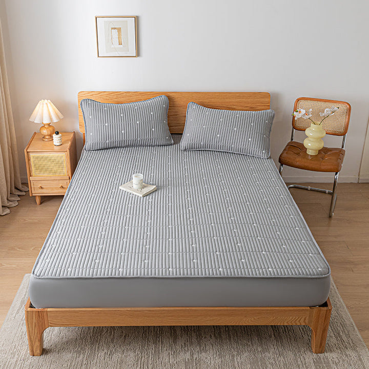 Waterproof reinforced mattress protector