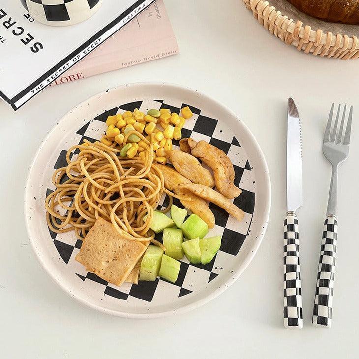 RetroChef – Stylish stainless steel cutlery with checkerboard pattern