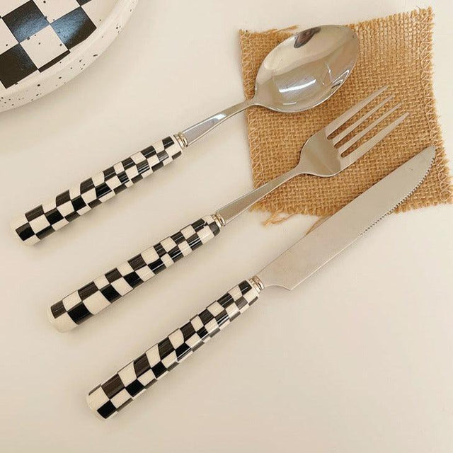 RetroChef – Stylish stainless steel cutlery with checkerboard pattern