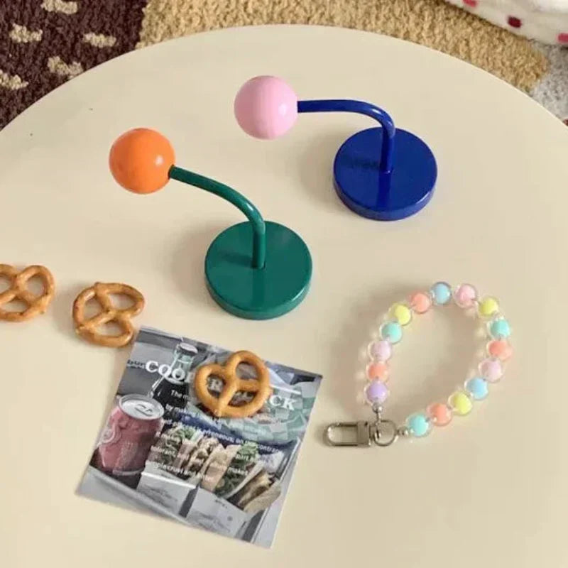 Eames Dot color Rush Hook Magnet