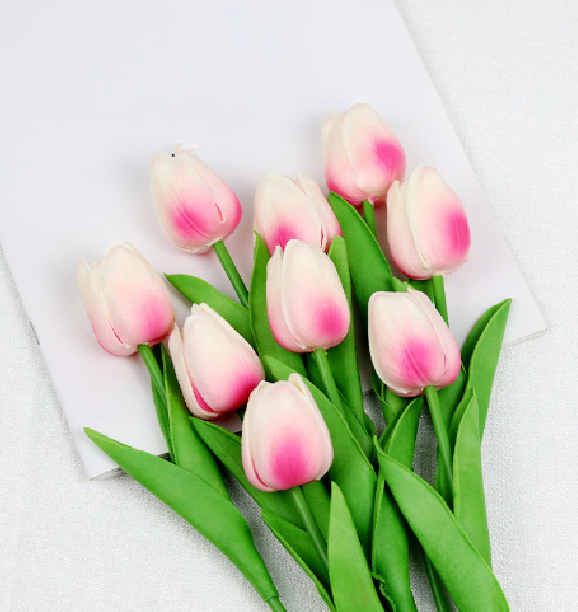 Life-like Tulip Bouquets for Every Occasion - Alyssa