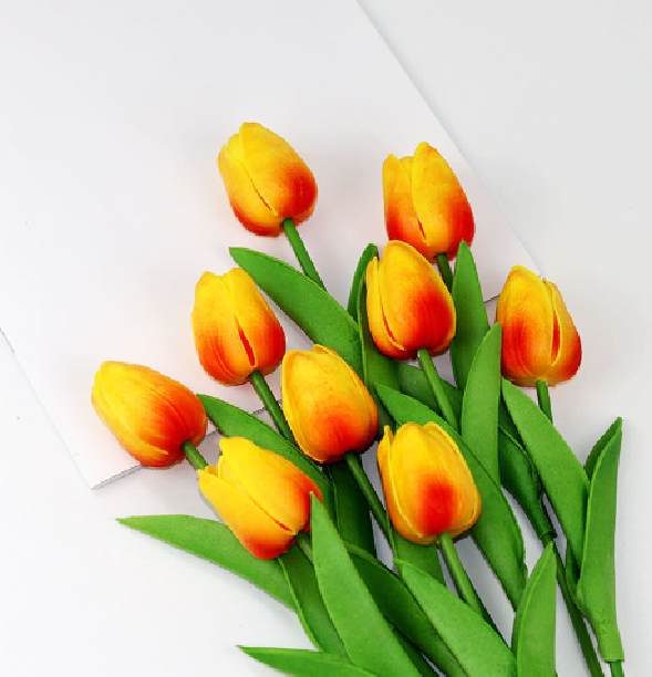 Life-like Tulip Bouquets for Every Occasion - Alyssa