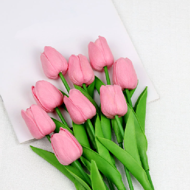 Life-like Tulip Bouquets for Every Occasion - Alyssa