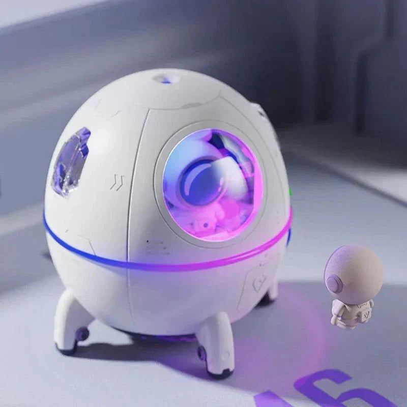 Portable Astronaut Air Humidifier with Night Light &amp; Aroma Diffuser - AstroMist