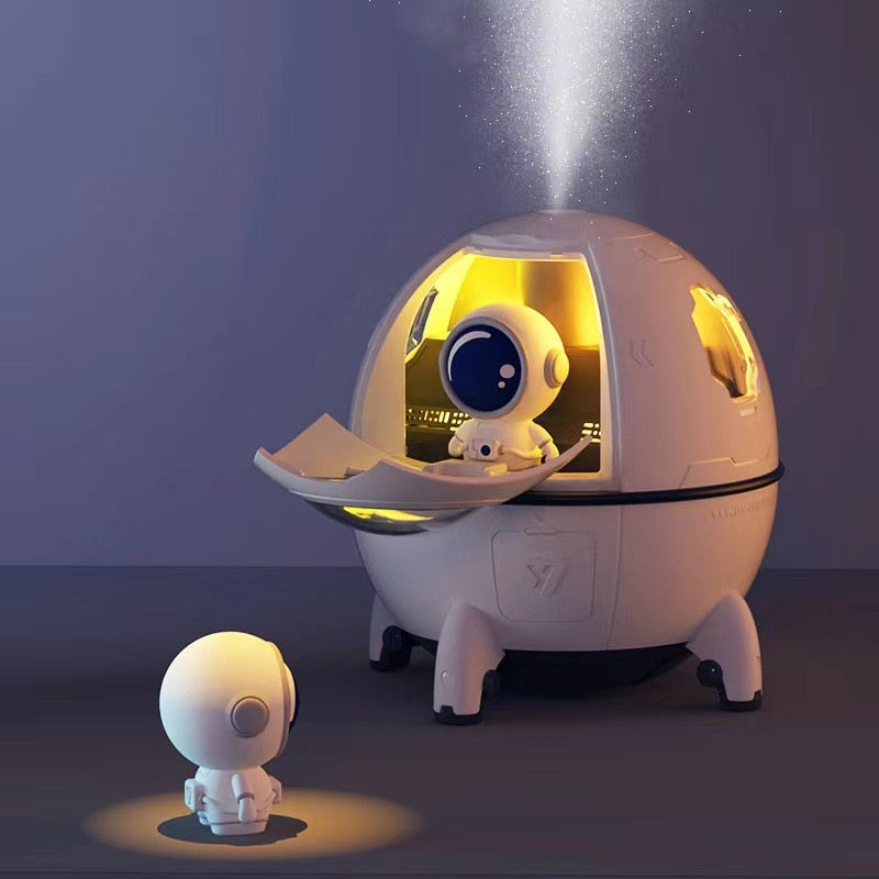 Portable Astronaut Air Humidifier with Night Light &amp; Aroma Diffuser - AstroMist