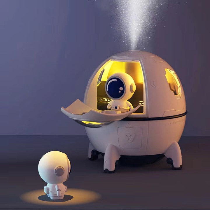 Portable Astronaut Air Humidifier with Night Light &amp; Aroma Diffuser - AstroMist
