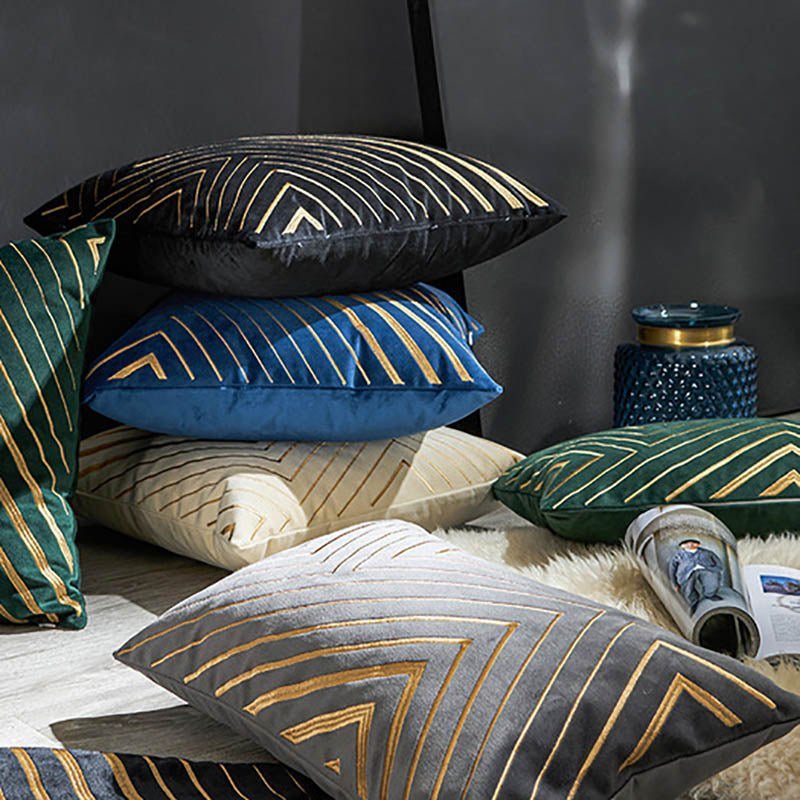 Luxurious geometric cushions - Elegance for the living room and the bedroom