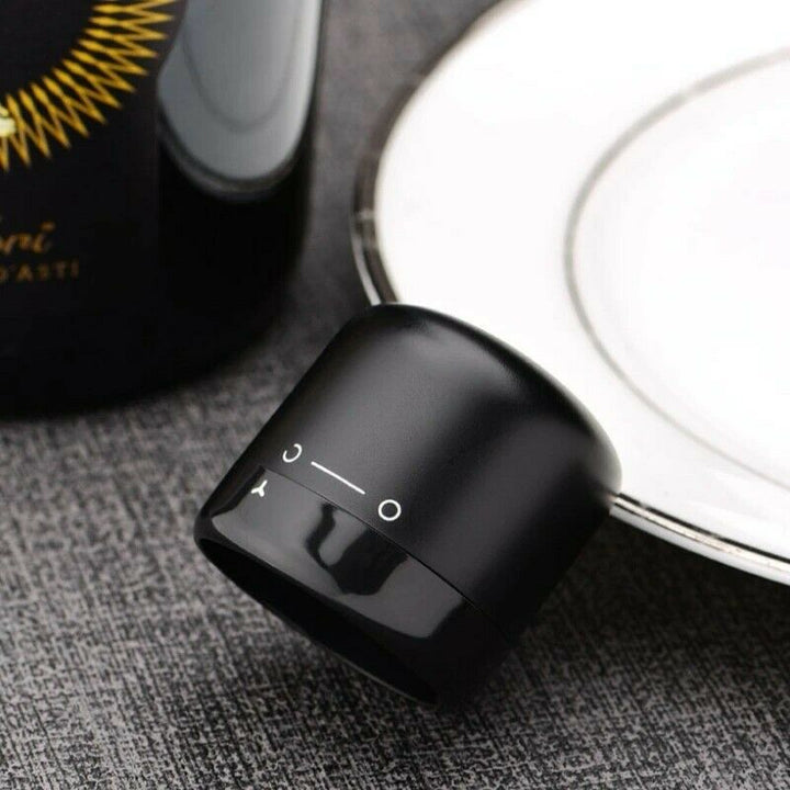 Reusable leak-proof silicone sealing cap for champagne and wine bottles